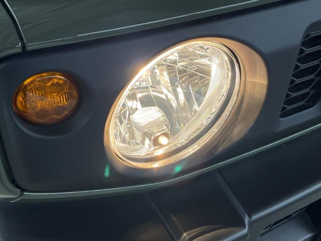 安心の最長10年・走行無制限保証（有償）をご用意。保証内容も充実はもちろん、無料点検＆オイル交換や、年中無休の全国・24時間ロードサービスも付帯されておりますのでご安心下さい。