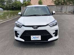 おひとり、恋人、ご友人、ご家族など、少人数でも大人数でもお出かけが楽しめます。この車で楽しいドライビングライフを送りましょう♪