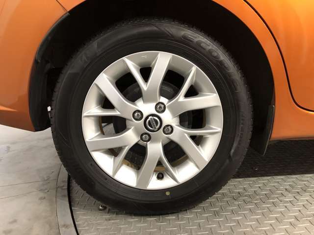 タイヤサイズは185/65R15です♪