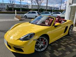 大人気のポルシェ718ボクスターSが入庫いたしました！！レアな6速ミッション仕様で大変綺麗なお車で御座います！！！