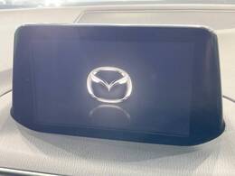【メーカー純正ナビ】インテリアに溶け込むスタイリッシュな「専用設計」メーカーナビを装備♪視認性や操作性など基本性能にも優れ、より上質なカーライフをお楽しみいただけます。
