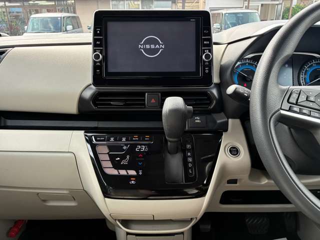 【運転席操作部】快適に運転するための機能が装備されています！
