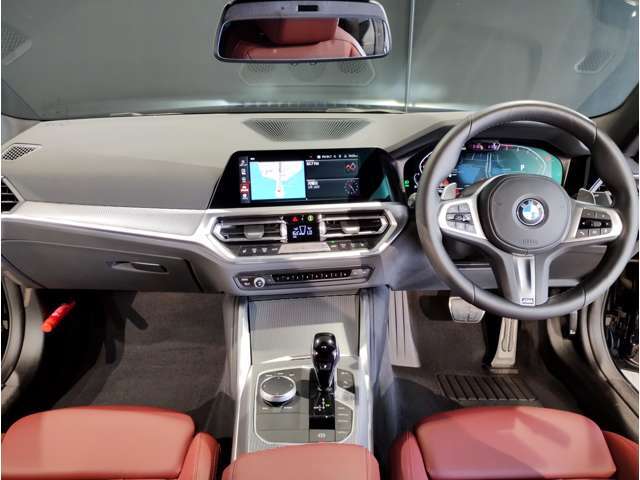 ☆センターパネルを運転席側に僅かに傾けたBMW独特のインパネ☆【駆け抜ける歓び】はここからもスタートしております☆