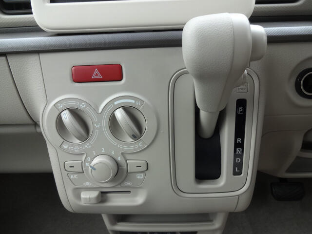 ★軽自動車専門店だからできる高価買取★お車の下取り・買取もナオイオートへお任せください！査定も大歓迎です！詳しくは、ナオイオート買取で検索！