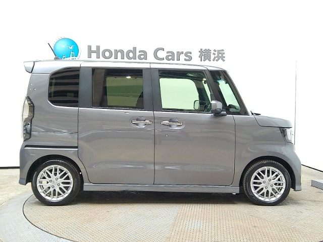 全長339cm、幅147cm、高さ179cmのお車になります。