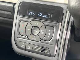 【オートエアコン】一度お好みの温度に設定すれば、車内の温度を検知し風量や温度を自動で調整。暑い…寒い…と何度もスイッチ操作をする必要はありません。快適な車内空間には必須の機能ですね♪