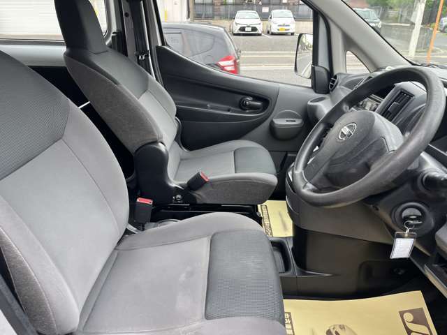 車内も綺麗な状態です☆