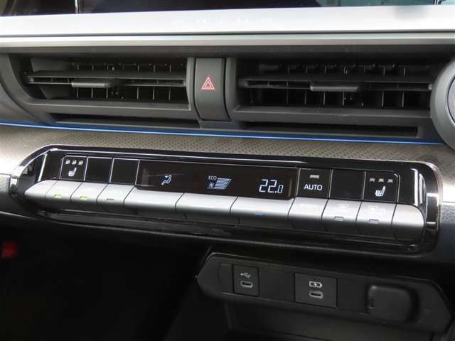 オートエアコンで車内はいつでも快適です♪