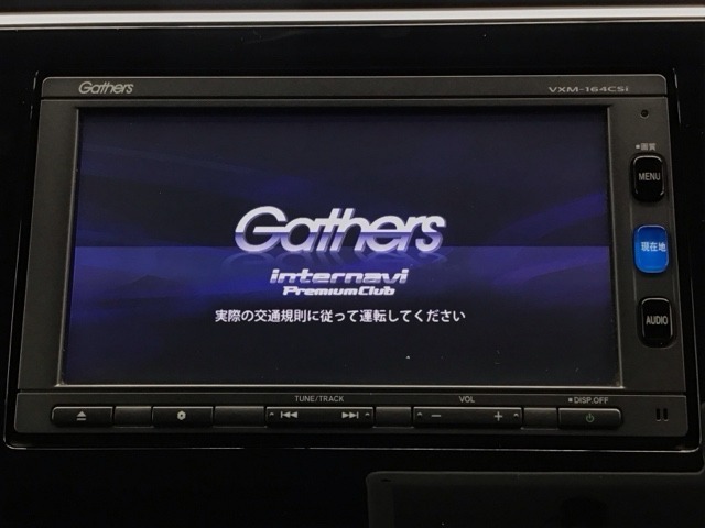 純正メモリーインターナビ付きです！CD再生、ワンセグTV視聴、Bluetooth・ミュージックプレーヤー接続可能です！
