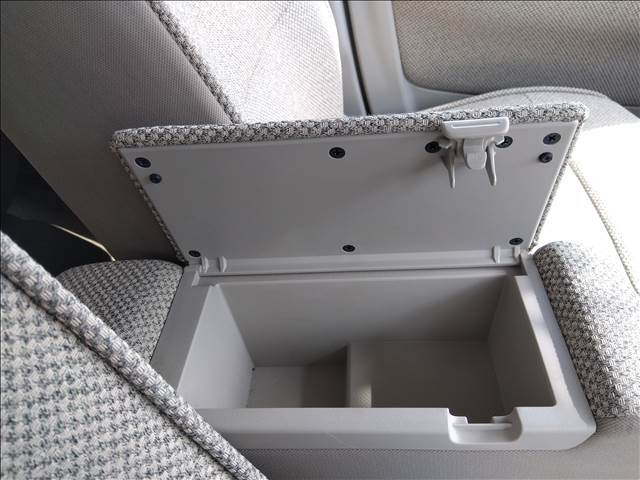 4WD☆禁煙車☆走行5.3万キロ☆試乗できます☆2トーンカラー☆ナビ☆TV☆レーダーブレーキ☆アイドリングストップ☆エネチャージ☆前席シートヒーター☆HIDヘッドライト☆スマートキー☆プッシュスタート