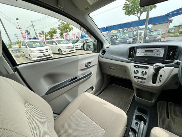 車を運転する際には運転席の存在は欠かせません。なのでしっかりとチェックしたいポイントですね。