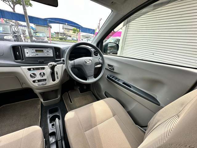 車を運転する際には運転席の存在は欠かせません。なのでしっかりとチェックしたいポイントですね。