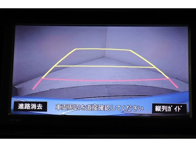 バックカメラで駐車も楽々です。