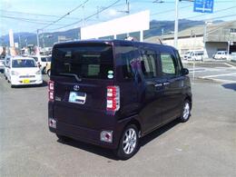 当社は、本店と東温店の2箇所の展示場がございます。本店で撮影した画像の車両でも東温店に展示している車両もございますので、恐れ入りますがご来店いただける際は展示店舗をご確認いただく事をお薦め致します。