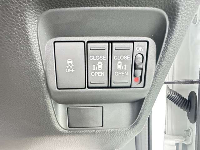 ★5年コーティング（契約時限定）が軽自動車￥39,800円、コンパクトカー￥49,800円、ミニバン￥59,800円で施工出来ます。新車のピッカピカの状態をより長くキープします！