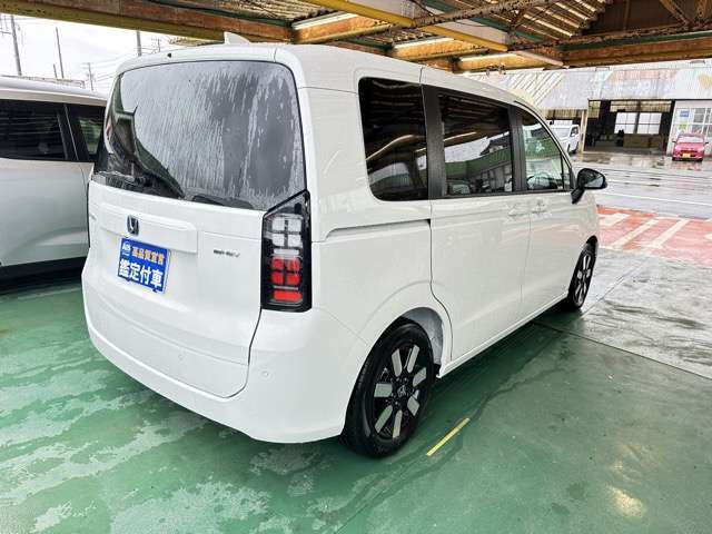 ★納車前に、専属のクリーニングスタッフが、ピッカピカにクリーニングして納車いたします！もちろん、ピッカピカの状態でお渡しするクリーニング費用も支払総額に含まれています！