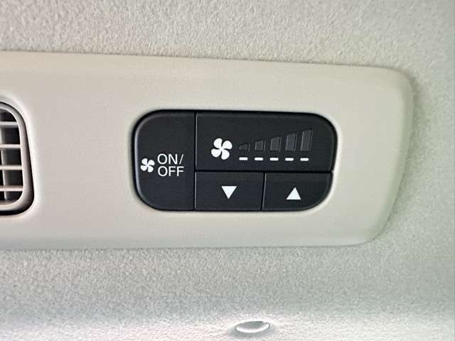 ★ディーラーオプション等取付できます。是非一度お問合せ下さい。ドレスアップやお客様にとってより良いアドバイスをします。