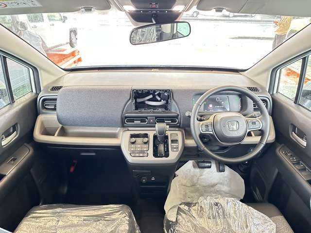 ★修復歴車一切ありません！それどころか、弊社の仕入在庫につきましては、フェンダー、ボンネット、ドアパネル等の交換歴、修理歴のある車両は基本的に仕入れを行いませんので高品質な車両のみ在庫で揃えています！