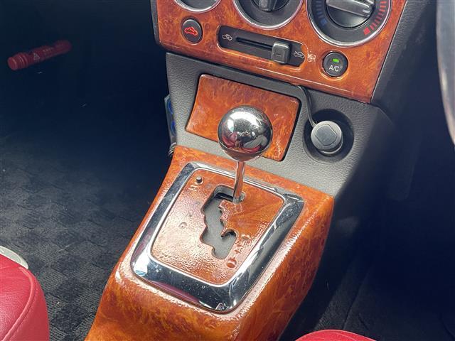 ガラスコーティング、ナビゲーション、ETCなど、その他のパーツの取り付けお見積もりのご相談も承っております！！クルマのこと何でもお任せください！