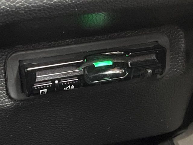 【ETC】高速道路の料金所をストレスなく通過！話題のスポットやサービスエリアに多い「スマートIC」利用時は必須のアイテムです。当店でセットアップを実施、ご納車当日からすぐにご利用いただけます！