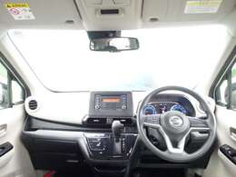運転席画像になります。是非お座り下さい！