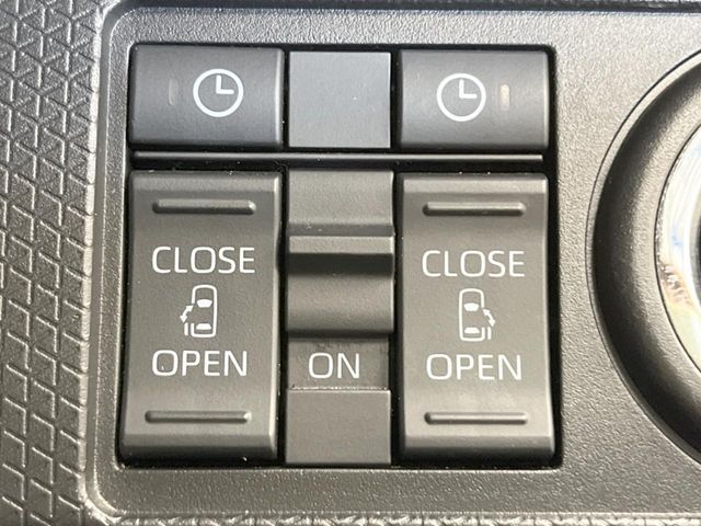 【両側パワースライドドア】スマートキーや運転席のスイッチで後席両側スライドドアの開閉が可能♪電動だから力を入れてドアを開ける必要が無く、小さなお子様でも簡単に開け閉めでき快適です♪