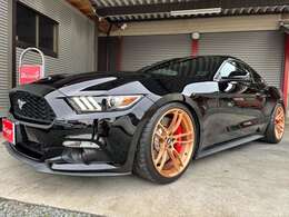 KICKERオーディオ　社外20インチアルミ　車高調　フォードパフォーマンスbremboブレーキKIT　純正部品有り