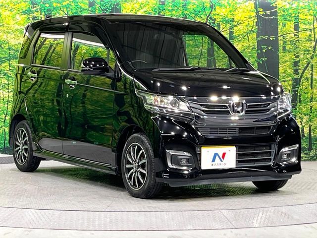 大好評のボディコーティング「弾スプラッシュコート」もご納車までに施工可能。通常のガラスコートと異なる、耐久年数6年の無機質ガラスコーティングが、ボディをキレイな状態に保ってくれます。