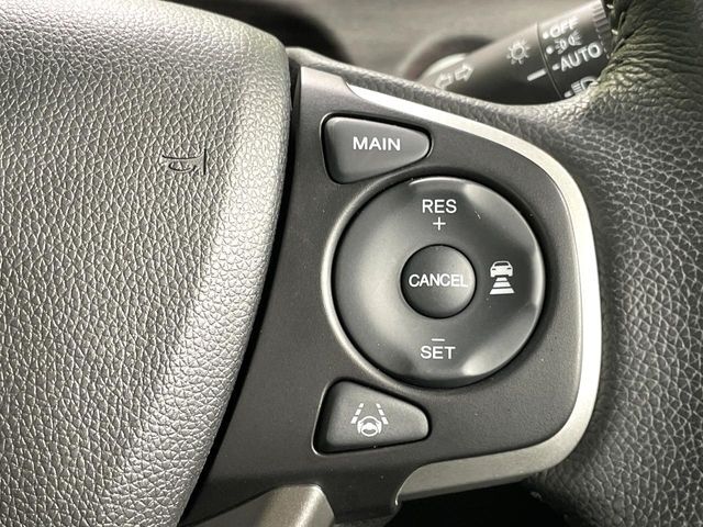 【アダプティブクルーズコントロール】高速道路での長距離走行が楽に！！自動で速度を保つクルーズコントロールが、衝突軽減システムと連携し、前方の車両を感知して車間を保つように速度調節してくれます！！
