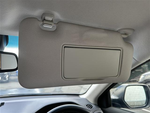 【ルームミラー】現車の確認はお電話で在庫のご確認の上是非ご来店くださいませ！ご来店の難しい方は店舗スタッフがお電話やメールで詳細をお答えさせて頂きます。