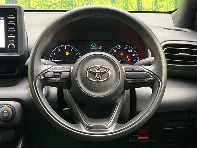 ステアリングも使用感が少なく、きれいな状態となっております♪