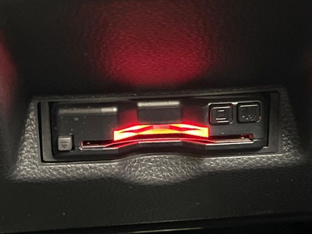 【ETC】高速道路の料金所をストレスなく通過！話題のスポットやサービスエリアに多い「スマートIC」利用時は必須のアイテムです。当店でセットアップを実施、ご納車当日からすぐにご利用いただけます！