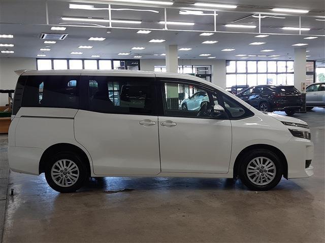 ■　外装右側　■　磨き職人の手によってボディーの薄傷や洗車傷などもキレイに！持続効果3年を実証済みのガラス系コーティング！ハイパーコートPRO！！ 光り輝く車に乗りたいお客様におすすめのオプションです。