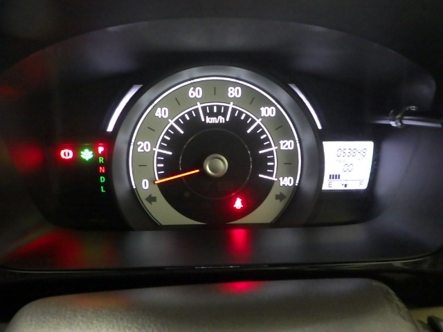 メーターも見易いレイアウトなので安心ドライブをサポートします☆