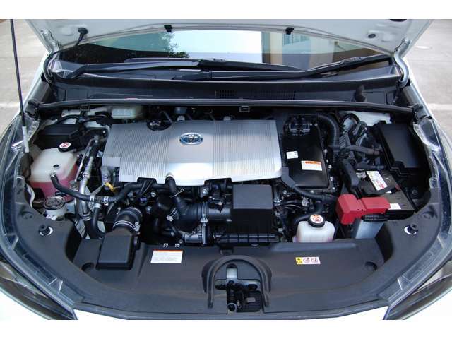 今の時期は納車前の通常スチーム洗浄を徹底的に行いまして、ハンドルやシフトノブ等を中心に除菌・抗菌を行ってからご納車致しますのでご安心ください。