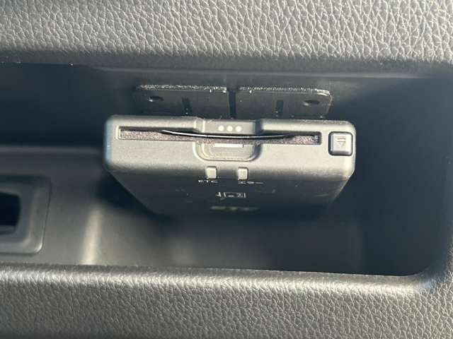 ★販売は勿論の事・買取・板金・車検・日常のメンテナンスから修理や保険、例えば事故を起こした後の対応等まで幅広くご相談に応じます！お気軽にスタッフまで★