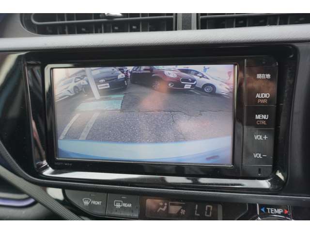 当社の車両には『安心して車選びをしていただく為に』お支払い総額を表示しております。税金、自賠責保険、リサイクル料金、登録費用が含まれております。管轄登録及び届出で店舗納車の場合になります。