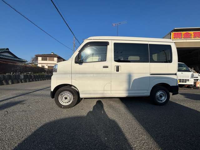 お客様の安心、安全を配慮し国の認定工場で法定点検12ヶ月または安心点検を実施し販売しております。自社工場完備定期的なオイル交換もお任せ下さい！