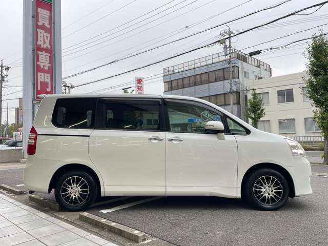 ★納車前点検整備★ご納車前に点検整備を実施させて頂きます！エンジンオイルやオイルエレメントをはじめ、劣化が見られる部品につきましても新品交換後のお渡しとなりますので、安心してお乗り頂けます♪