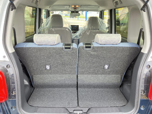 自社ホームページでは、お得な情報満載！最新チラシや目玉車などの情報は【ナオイオート　車販売】で検索★