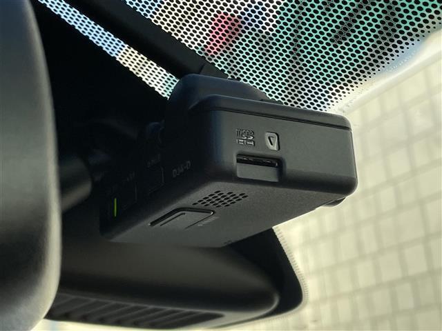 お車の仕上げプランも充実！お選びいただける外装コーティングはもちろん、ヘッドライトコーティング・ホイールコーティングなどももご用意しております。