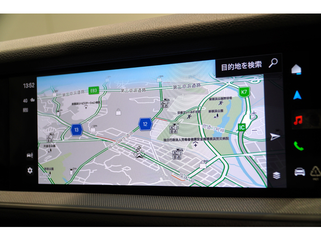 ポルシェ純正PCMナビ搭載です。