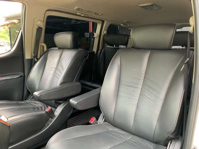 新車登録より15年経過車輌となりますので保証無しにて販売車させて頂いておりご理解頂けるお客様のみの販売とさせて頂いております。