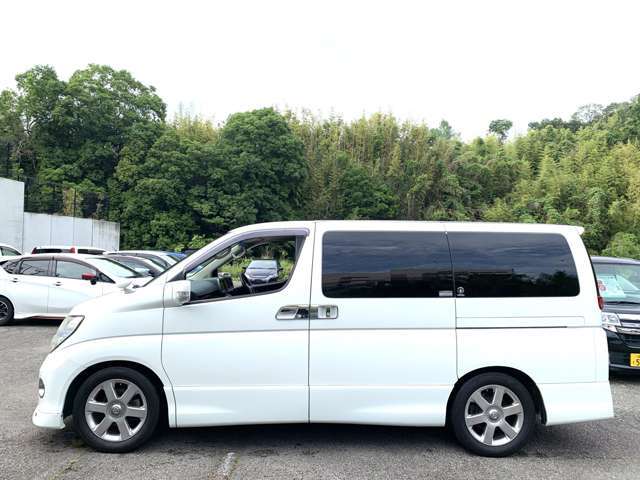 新車登録より15年経過車輌となりますので保証無しにて販売車させて頂いておりご理解頂けるお客様のみの販売とさせて頂いております。