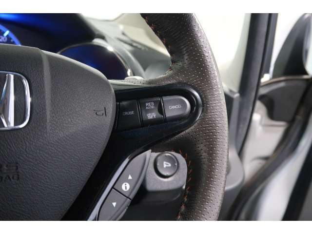 【クルーズコントロール】走行時、設定した速度を自動的にキープし、ロングドライブを快適にサポートし低燃費走行にも貢献☆