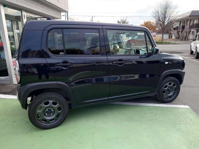 自社整備工場にて点検・整備・アフターサービスを行なっております。新車・中古車販売、整備・板金、各種保険、ロードサービス等も行なっておりますのでどうぞお気軽にご来店、お問合せ下さい！！