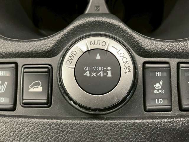 【切り替え式4WD】エンジン回転中にスイッチを回して切り替え完了！舗装路などの街乗りには「2WD」、滑りやすい舗装路などには「AUTO」、雪道などの未舗装路には「4WD」に切り替えて走行が可能です♪