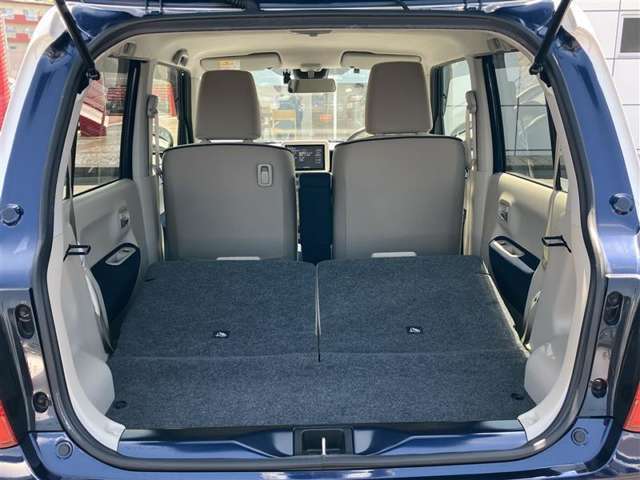 販売するすべての中古車に【ロングラン保証】が付帯します。走行距離無制限・期間は1年間です。保証修理は全国5000箇所のトヨタテクノショップにてお受けいただけます。