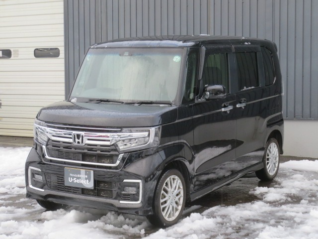 サイドミラーウィンカーを装備♪デザイン性の向上はもちろん、周囲の車からの認識UPに繋がります♪