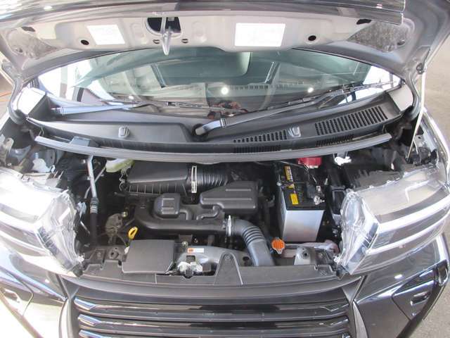 エンジンだってピッカピカ♪見えないところまで綺麗にしています！納車前にはもう一度整備しますが、現在も問題ございません！オートバックスグループの指定工場にて整備、検査を行います！